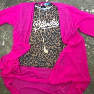 Trendy hot pink duster 💖